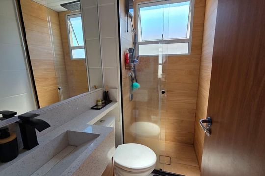 Banheiro de apartamento para alugar com 2 quartos, 40m² em Jardim Europa, Suzano