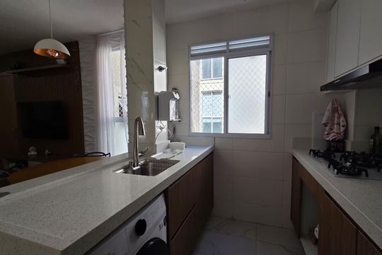 Cozinha de apartamento para alugar com 2 quartos, 40m² em Jardim Europa, Suzano