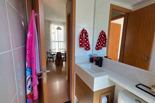 Banheiro de apartamento para alugar com 2 quartos, 40m² em Jardim Europa, Suzano