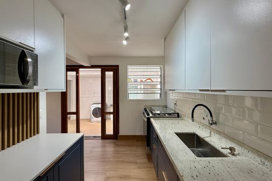Cozinha  de casa para alugar com 2 quartos, 85m² em Chácara Santo Antônio (zona Sul), São Paulo