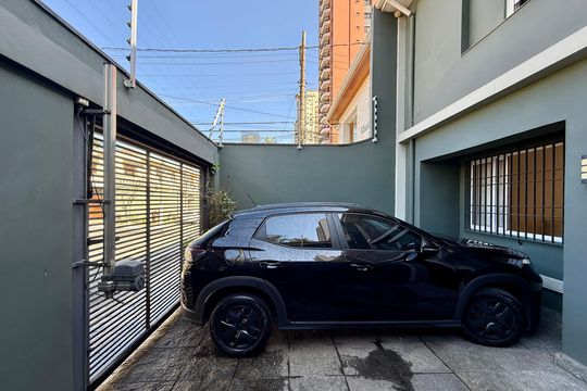 Garagem de casa para alugar com 2 quartos, 85m² em Chácara Santo Antônio (zona Sul), São Paulo