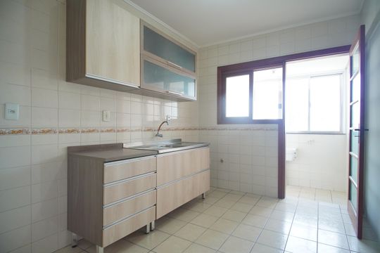 Cozinha de apartamento à venda com 2 quartos, 90m² em Centro, São Leopoldo