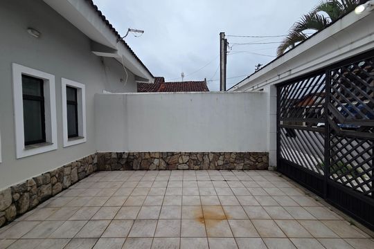 Garagem de casa para alugar com 2 quartos, 100m² em Maracanã, Praia Grande