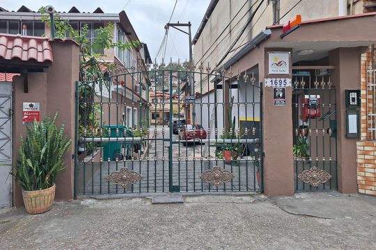 Fachada de casa para alugar com 2 quartos, 70m² em Engenhoca, Niterói