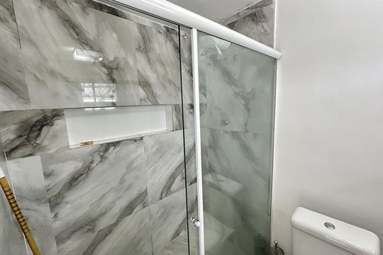 Banheiro de casa para alugar com 2 quartos, 100m² em Anchieta, Nilópolis