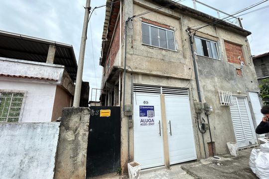 Fachada + placa de casa para alugar com 2 quartos, 100m² em Anchieta, Nilópolis