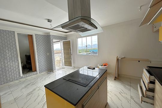 Sala/Cozinha de casa para alugar com 2 quartos, 100m² em Anchieta, Nilópolis