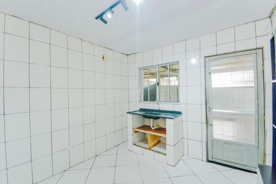 Sala/Cozinha de casa para alugar com 2 quartos, 34m² em Jardim Adriana, Guarulhos