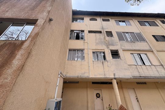 Fachada do bloco de apartamento para alugar com 2 quartos, 70m² em Vila Guiomar, Santo André