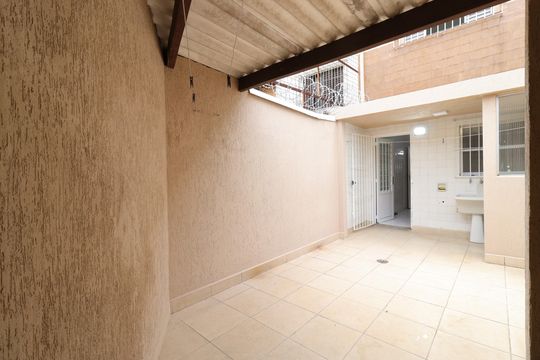 Quintal - Fundo de casa para alugar com 2 quartos, 90m² em Cidade Dutra, São Paulo