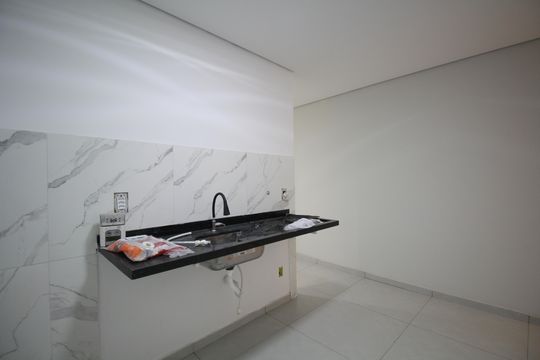 Cozinha de casa para alugar com 2 quartos, 76m² em Vila Nova das Belezas, São Paulo