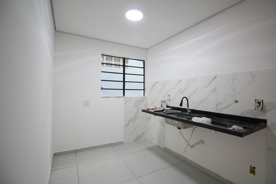Cozinha de casa para alugar com 2 quartos, 76m² em Vila Nova das Belezas, São Paulo