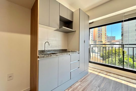 Cozinha de apartamento para alugar com 1 quarto, 24m² em Vila da Saúde, São Paulo