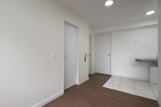 Sala de apartamento para alugar com 2 quartos, 38m² em Vila das Bandeiras, Guarulhos