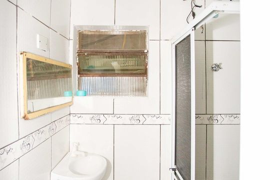 Banheiro de casa para alugar com 2 quartos, 113m² em Casa Grande, Diadema