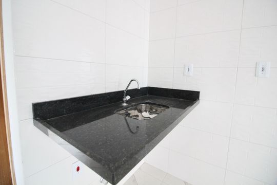 Cozinha  de apartamento para alugar com 2 quartos, 40m² em Vila Robertina, São Paulo