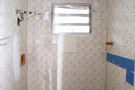 Banheiro de kitnet/studio para alugar com 1 quarto, 113m² em Casa Grande, Diadema