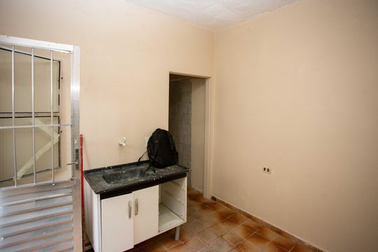 Quarto/Cozinha de kitnet/studio para alugar com 1 quarto, 113m² em Casa Grande, Diadema