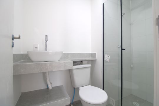 Banheiro de apartamento para alugar com 2 quartos, 40m² em Jardim Prudência, São Paulo