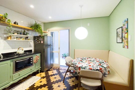 Cozinha de apartamento para alugar com 2 quartos, 75m² em Bom Fim, Porto Alegre