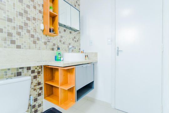 Banheiro   de apartamento para alugar com 2 quartos, 55m² em Portal dos Gramados, Guarulhos