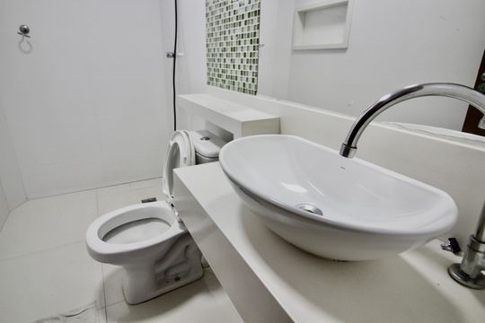 Banheiro 1 de casa para alugar com 3 quartos, 120m² em Jardim Miriam, Ferraz de Vasconcelos