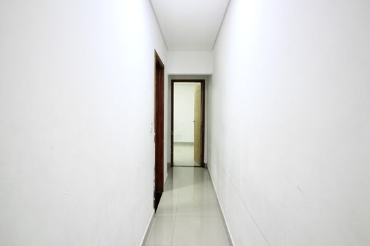 Corredor  de casa para alugar com 3 quartos, 120m² em Jardim Miriam, Ferraz de Vasconcelos