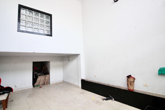 Garagem de casa para alugar com 3 quartos, 120m² em Jardim Miriam, Ferraz de Vasconcelos