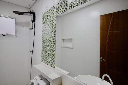 Banheiro 1 de casa para alugar com 3 quartos, 120m² em Jardim Miriam, Ferraz de Vasconcelos