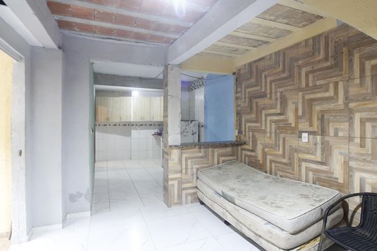 Sala de casa para alugar com 2 quartos, 52m² em Peró, Cabo Frio