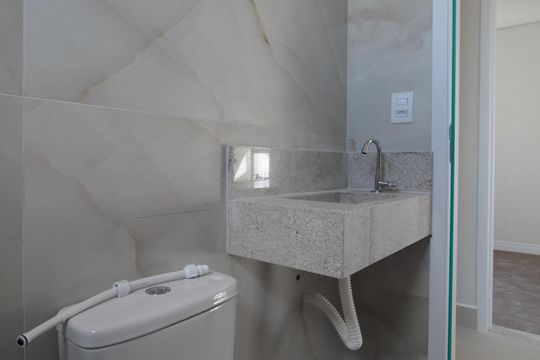 Banheiro Social de apartamento à venda com 3 quartos, 120m² em Indaiá, Belo Horizonte