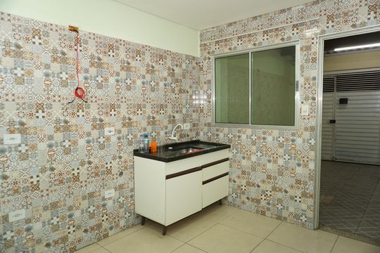 Cozinha de casa para alugar com 3 quartos, 150m² em Jardim Sao Francisco, Embu das Artes
