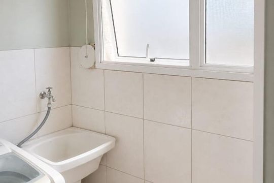 Área de serviço de apartamento à venda com 3 quartos, 61m² em Jardim Itapeva, Mauá