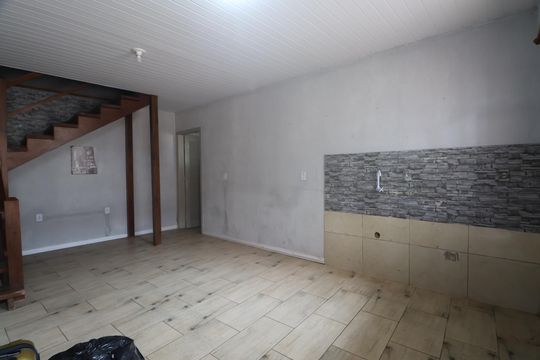 Cozinha  de casa para alugar com 1 quarto, 60m² em Nova Cachoeirinha, Cachoeirinha