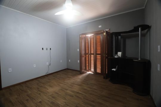 Sala de casa para alugar com 1 quarto, 60m² em Nova Cachoeirinha, Cachoeirinha