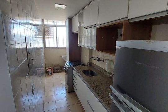 Cozinha de apartamento para alugar com 2 quartos, 80m² em Barra da Tijuca, Rio de Janeiro