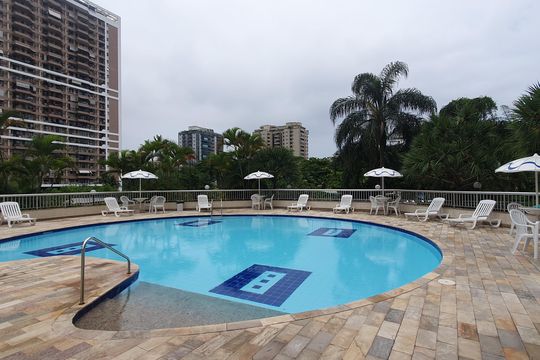 Área externa de apartamento para alugar com 2 quartos, 80m² em Barra da Tijuca, Rio de Janeiro