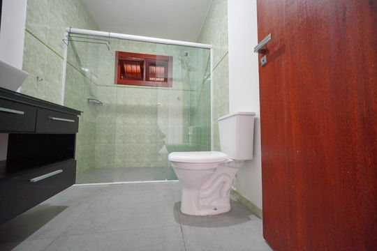 Banheiro  de casa para alugar com 3 quartos, 105m² em Campeche, Florianópolis