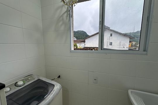 Cozinha e Área de Serviço de apartamento para alugar com 1 quarto, 35m² em Vila Voturuá, São Vicente