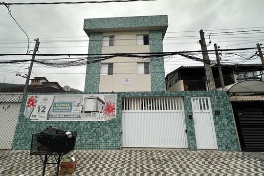 Fachada do Prédio de apartamento para alugar com 1 quarto, 35m² em Vila Voturuá, São Vicente