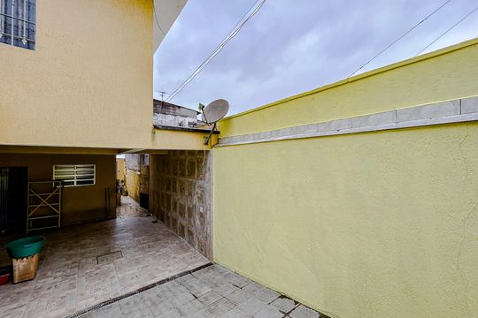 Garagem de casa para alugar com 3 quartos, 120m² em Jardim Alto Pedroso, São Paulo