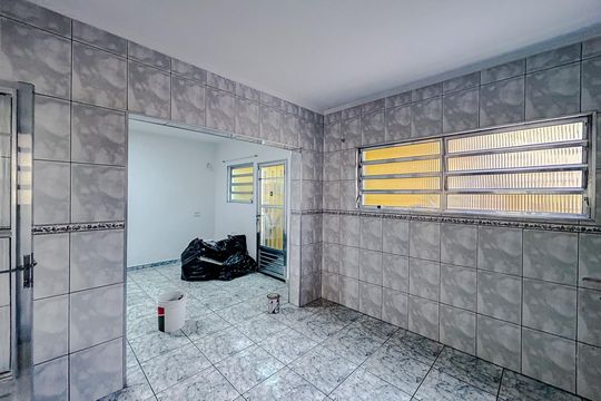 Cozinha de casa para alugar com 3 quartos, 120m² em Jardim Alto Pedroso, São Paulo