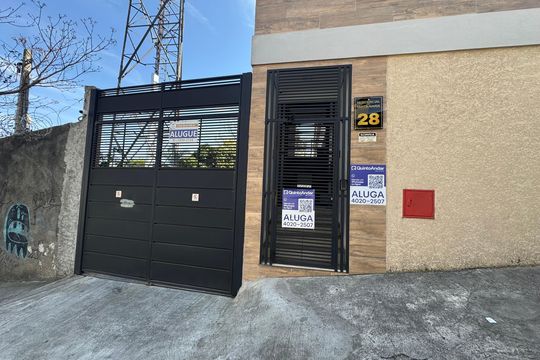 Fachada com Placa de kitnet/studio para alugar com 1 quarto, 29m² em Santa Maria, Osasco