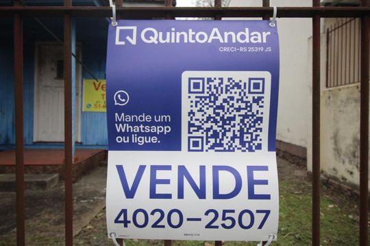 Plaquinha de casa para alugar com 2 quartos, 300m² em Jardim São Pedro, Porto Alegre