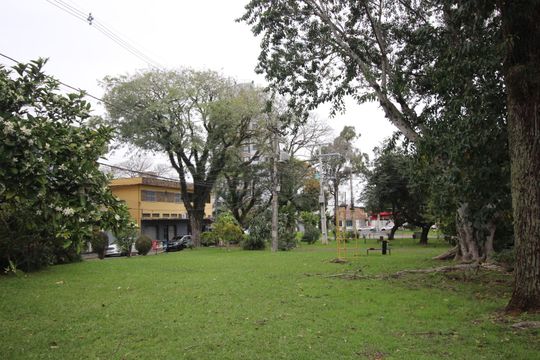 Área externa de casa para alugar com 2 quartos, 300m² em Jardim São Pedro, Porto Alegre