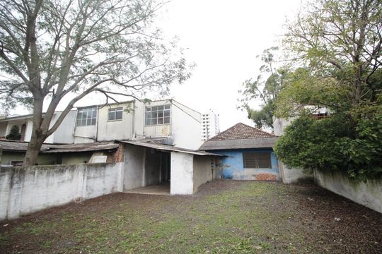 Quintal de casa para alugar com 2 quartos, 300m² em Jardim São Pedro, Porto Alegre