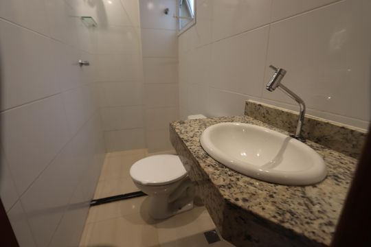 Banheiro de apartamento à venda com 2 quartos, 33m² em Jardim Imperador (zona Leste), São Paulo