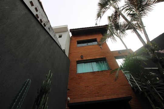 fachada de casa para alugar com 3 quartos, 193m² em Cangaiba, São Paulo