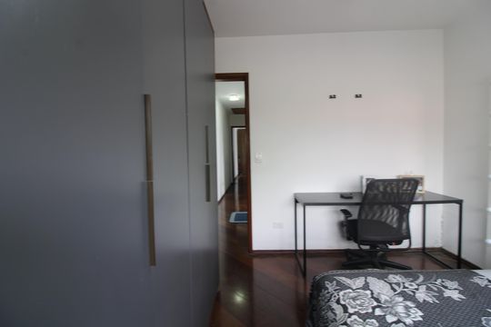 Quarto 1 de casa para alugar com 3 quartos, 193m² em Cangaiba, São Paulo
