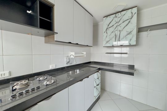 Cozinha de apartamento à venda com 2 quartos, 44m² em Jardim Doraly, Guarulhos